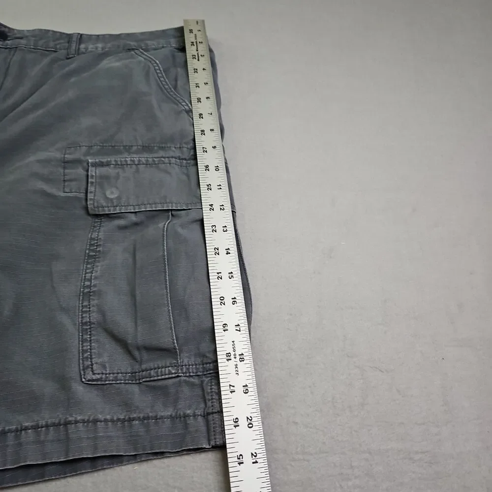 Vintage Y2K Levi Strauss & Co. Cargo Shorts Size 38 Gray Snap Button Pockets
